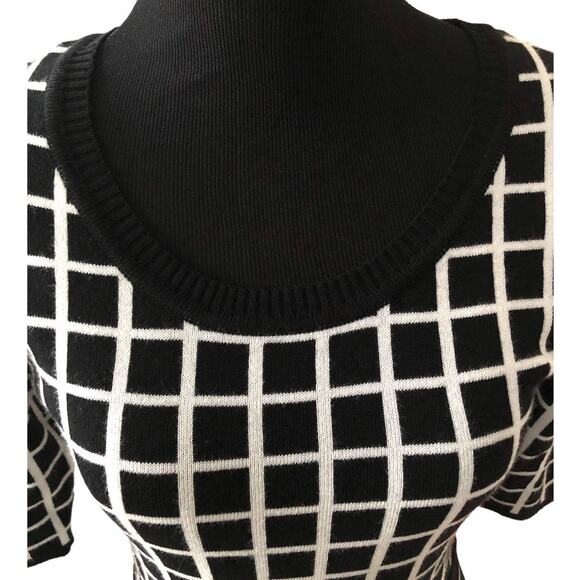 Gabby Skye Black White Geometric Design Sweater Dress 3/4 Sleeve Size Small - Picture 4 of 5